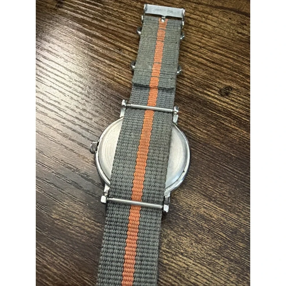 Timex Weekender Indiglo Men's Watch 38mm Gray Dial, Nylon Strap, New Battery!